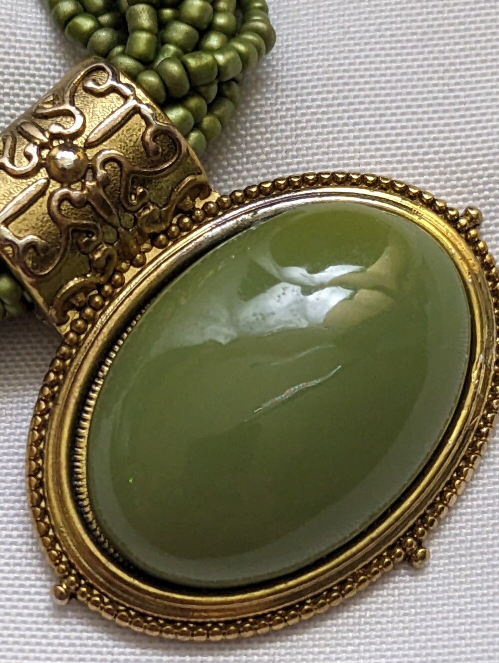 Seed Bead Necklace W/ Cabochon Pendant, Sage Green W/ Gold-tone Findings,Adjust. - Picture 4 of 7
